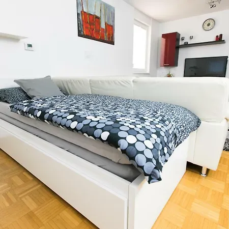 Luxurious Ruby With Sauna Apartment *