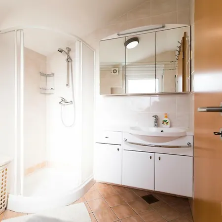 Luxurious Ruby With Sauna Apartment