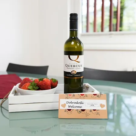 Luxurious Ruby With Sauna דירה