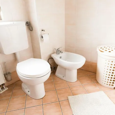 Luxurious Ruby With Sauna