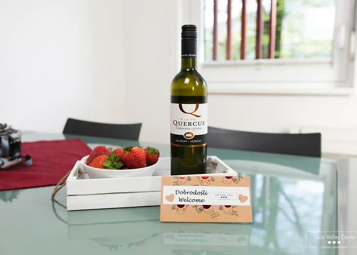 Luxurious Ruby Daire